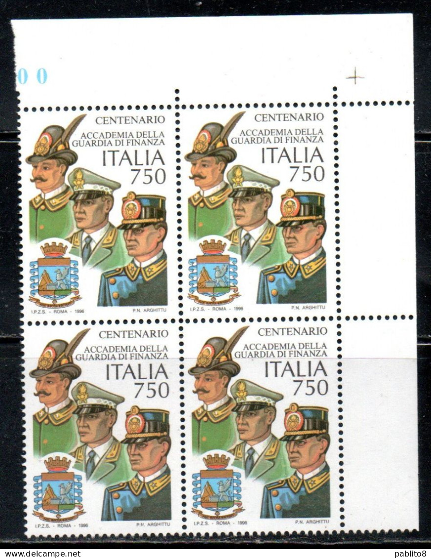 ITALIA REPUBBLICA ITALY REPUBLIC 1996 LE ISTITUZIONI CENTENARIO DELLA GUARDIA DI FINANZA QUARTINA ANGOLO DI FOGLIO MNH - 1991-00: Neufs