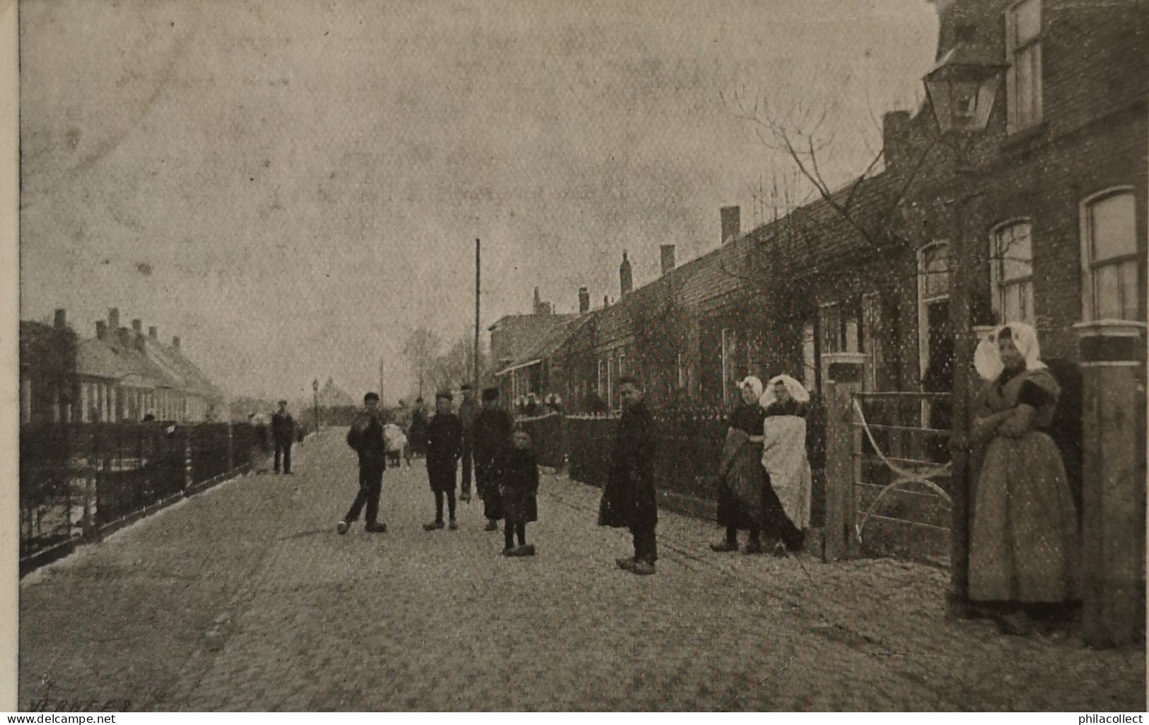 Ierseke (Yerseke) Vroege Grootformaat // Damstraat (Veel Volk) 1904 AANGESNEDEN! - Yerseke