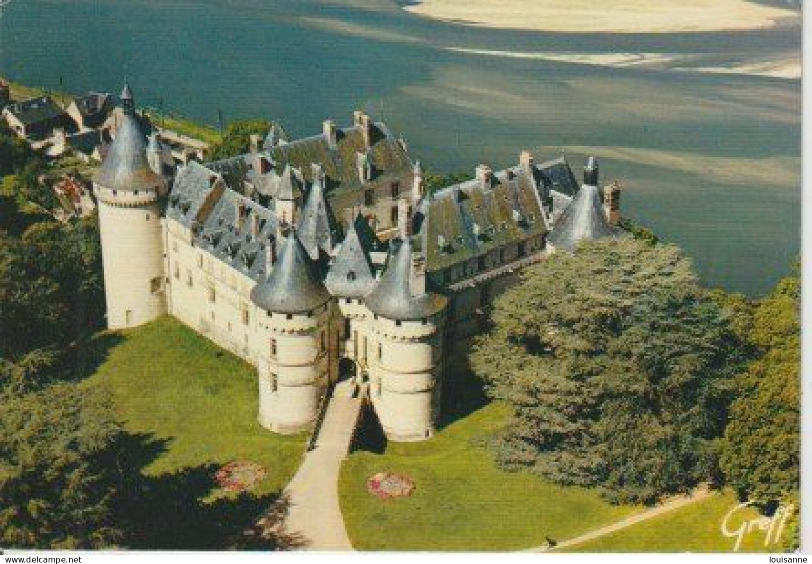CHAUMONT (  41 )    VUE  AÉRIENNE  DE  L'ENTRÉE  DUCHÂTEAU  -  2   C P M  (24 / 3 / 158  ) - Castles