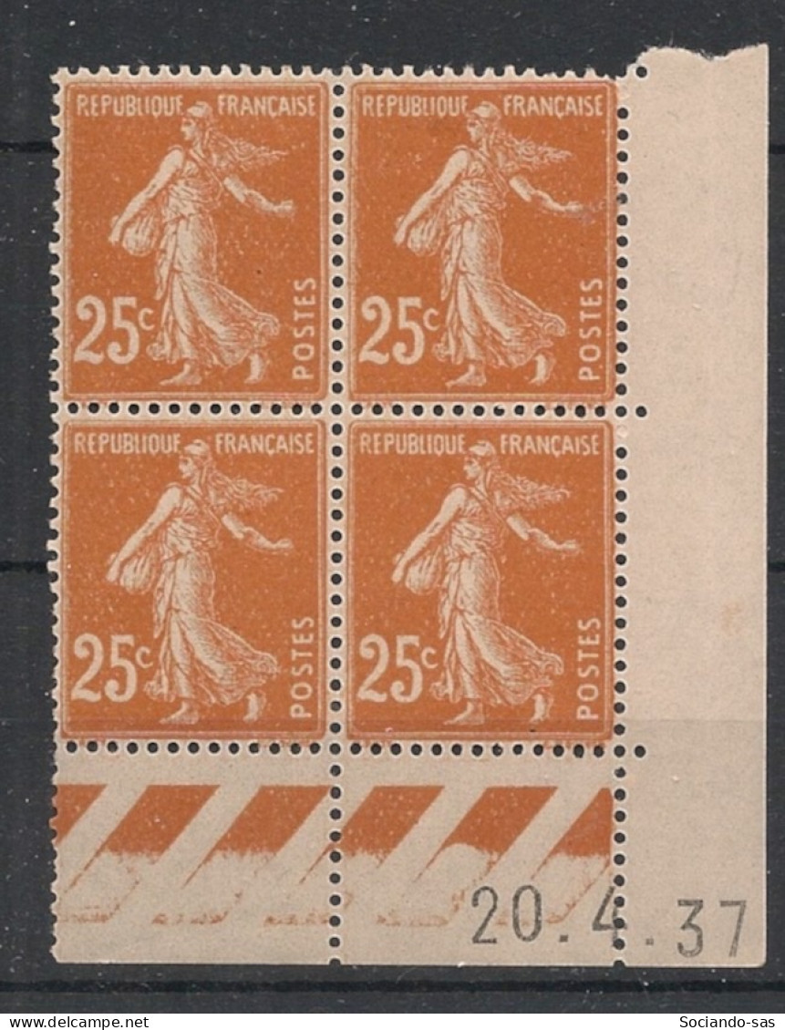 FRANCE - 1927 - N°YT. 235 - Type Semeuse Camée 25c Jaune-brun - Bloc De 4 Coin Daté - Neuf Luxe ** / MNH / Postfrisch - ....-1929