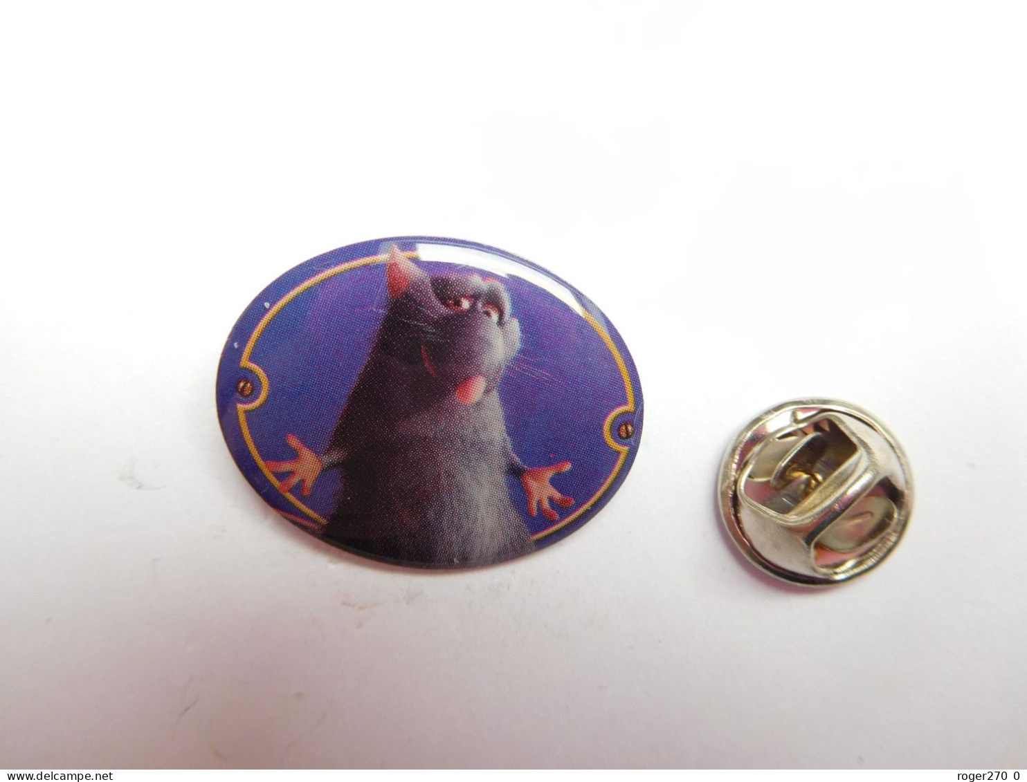 Superbe Pin's , Disney , Personnage Rat Django , Cinéma , Film Ratatouille - Disney