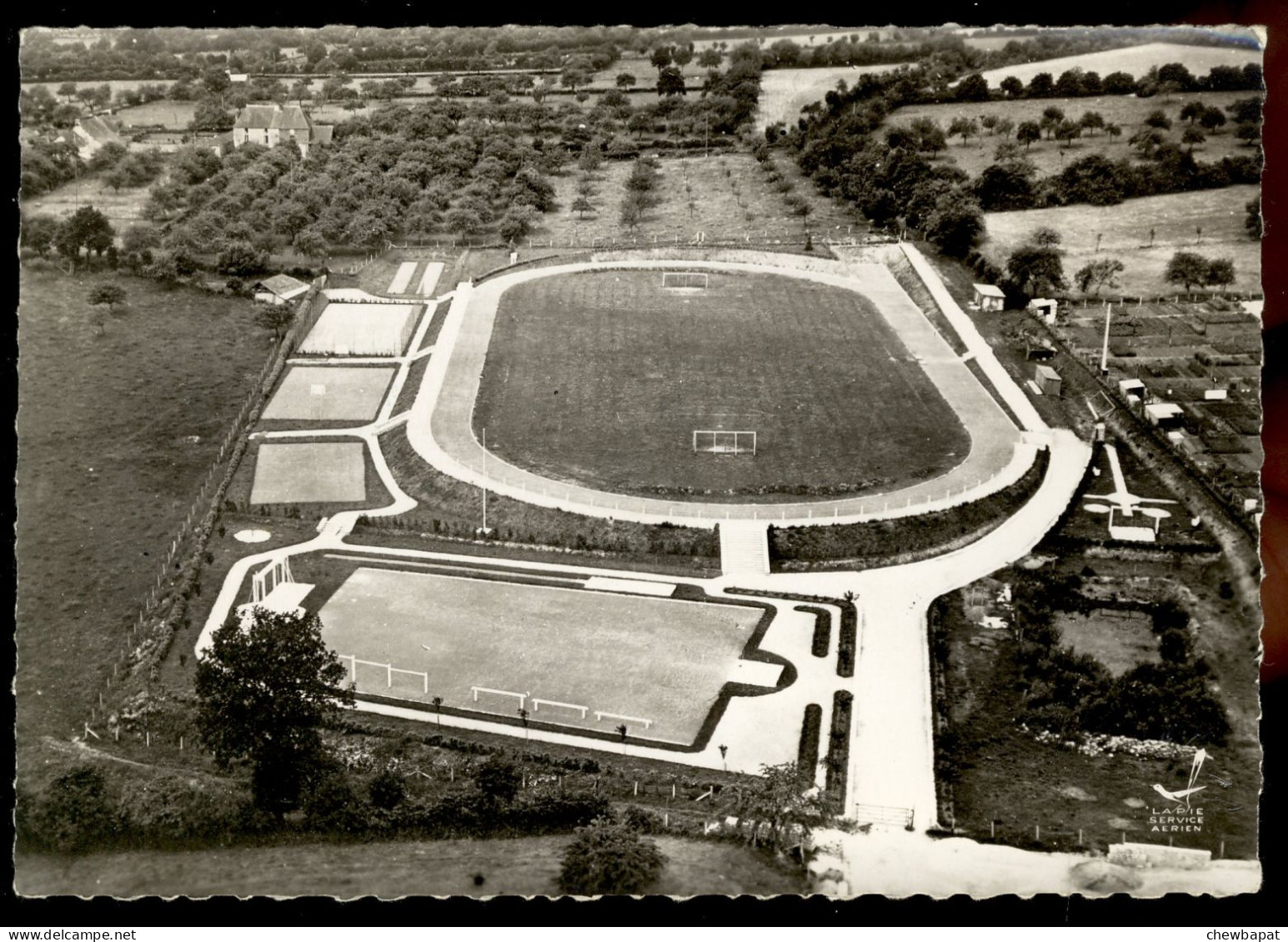 Villaines-la-Juhel - Terrain Des Sports - Villaines La Juhel