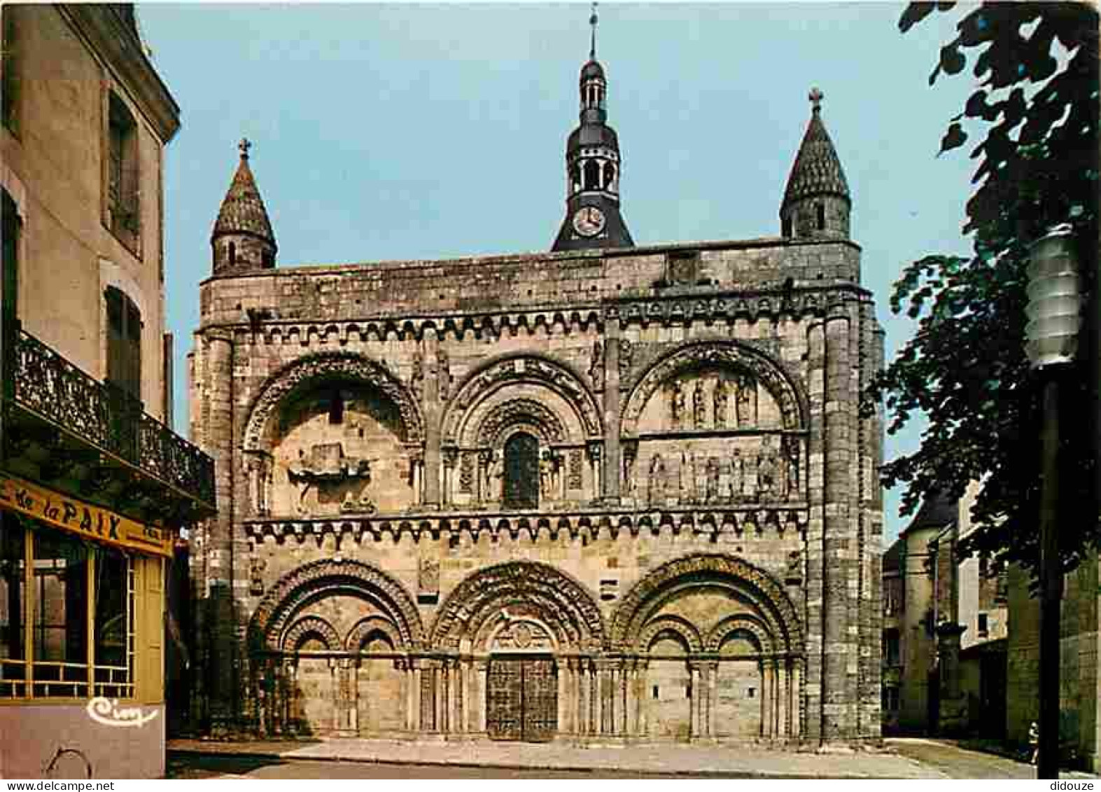 86 - Civray - Eglise Saint Nicolas - La Façade - Carte Neuve - CPM - Voir Scans Recto-Verso - Civray