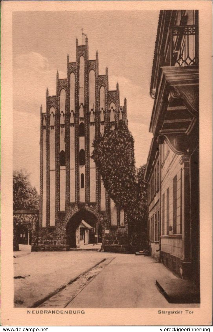 ! Alte Ansichtskarte Aus Neubrandenburg, Stargarder Tor, Verlag C. Horn - Neubrandenburg