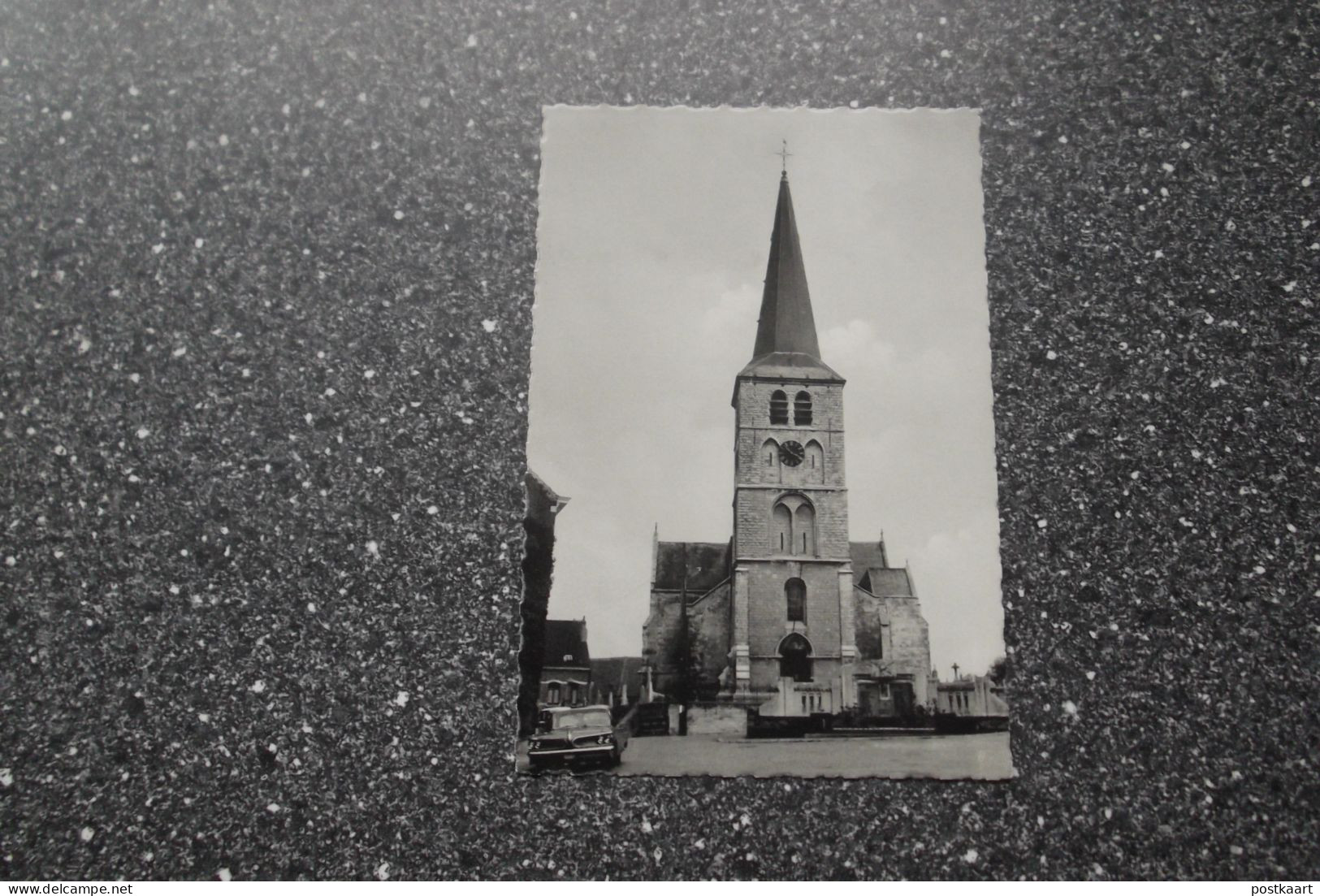 ITTERBEEK: De Kerk En Standbeeld - Dilbeek