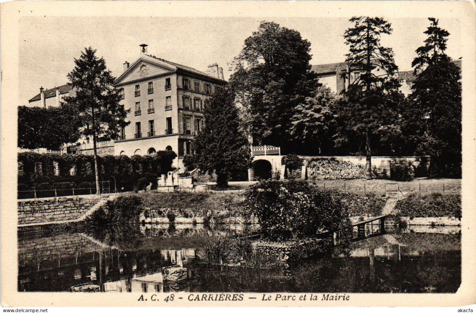 CPA CARRIERES-sur-SEINE Le Parc Et La Mairie (1386465) - Carrières-sur-Seine