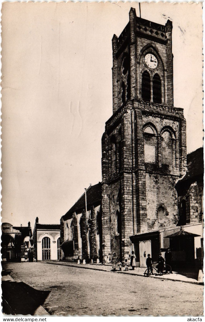 CPA NEAUPHLE-le-CHATEAU Eglise (1386423) - Neauphle Le Chateau