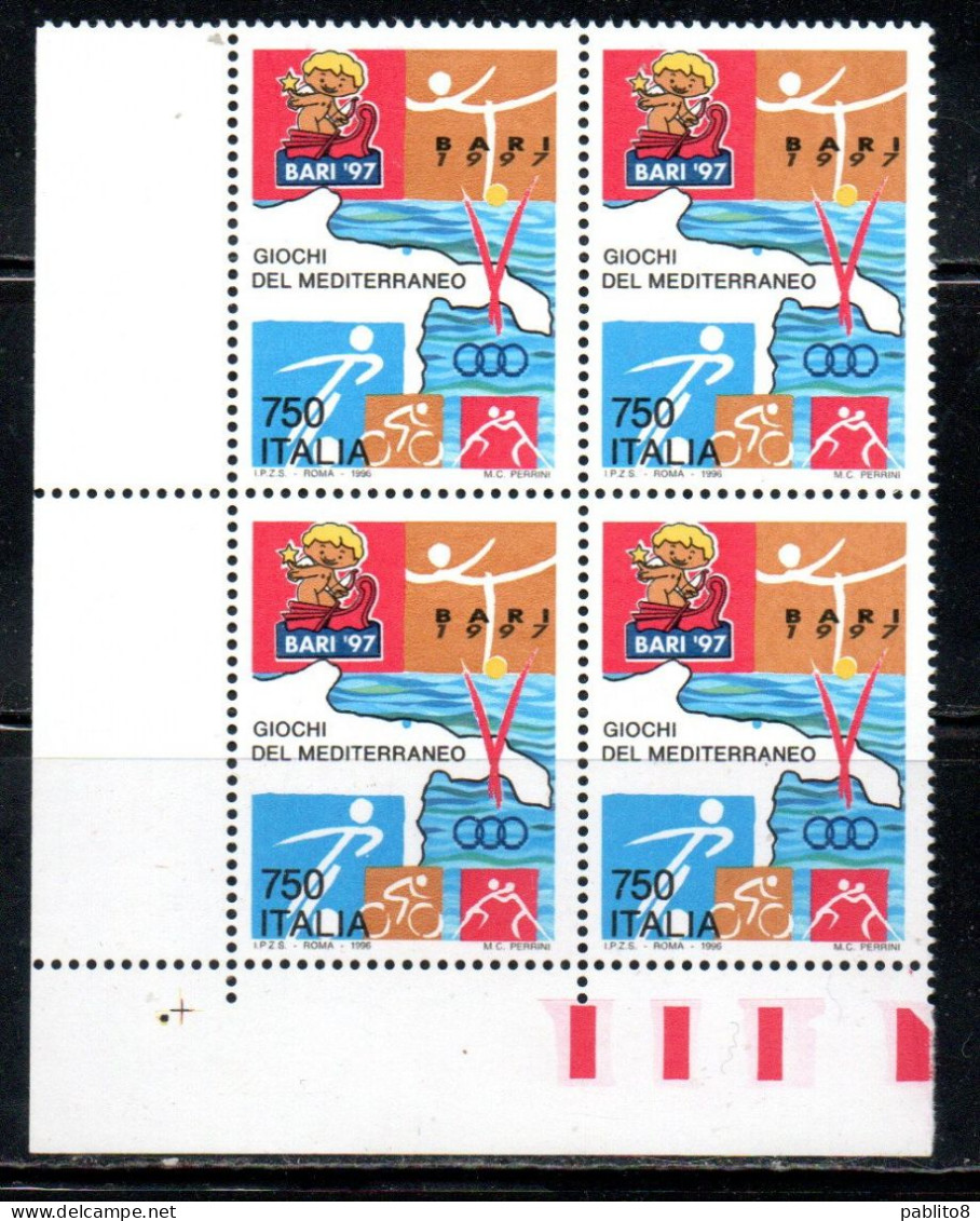 ITALIA REPUBBLICA ITALY REPUBLIC 1996 GIOCHI DEL MEDITERRANEO MEDITERRANEAN GAMES LIRE 750 QUARTINA ANGOLO DI FOGLIO MNH - 1991-00: Mint/hinged