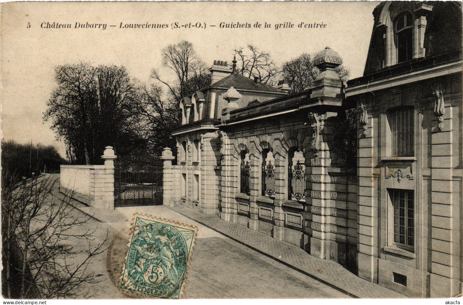 CPA LOUVECIENNES Chateau Dubarry - Guichets De La Grille D'Entree (1386393) - Louveciennes