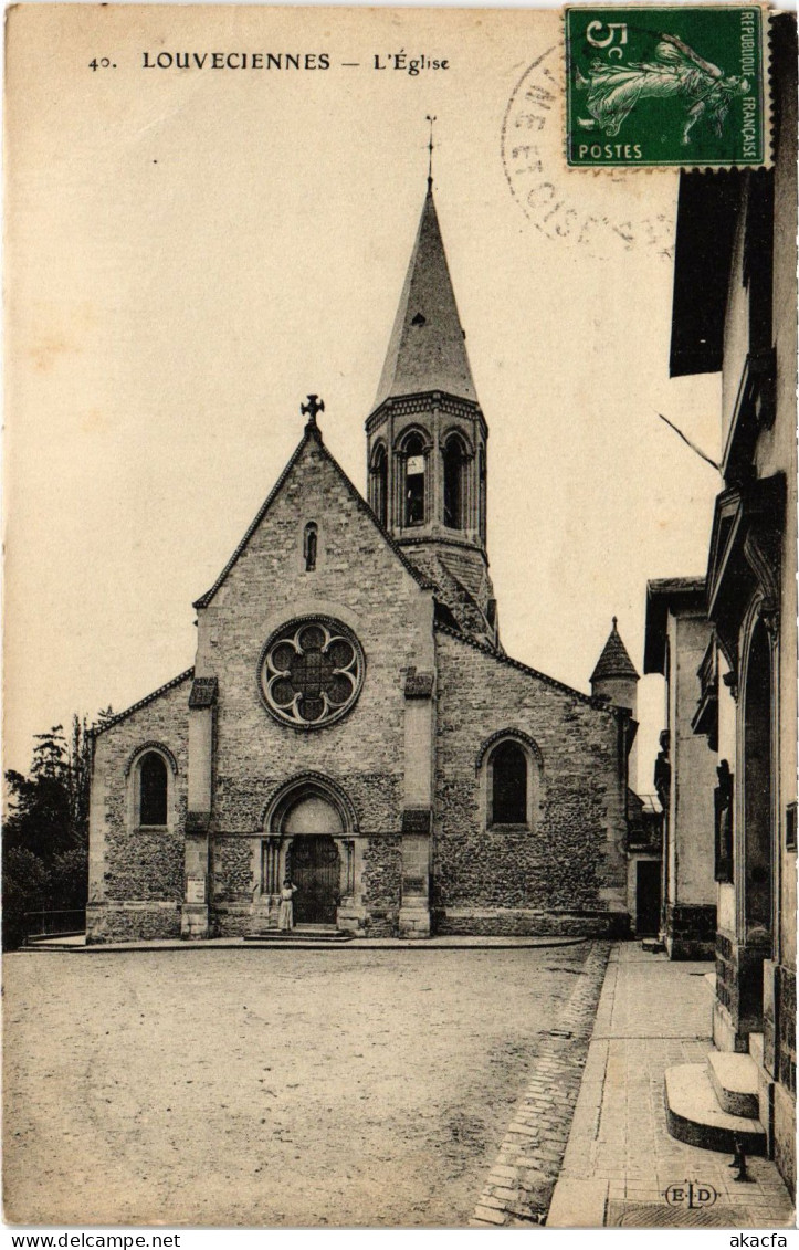 CPA LOUVECIENNES Eglise (1386297) - Louveciennes