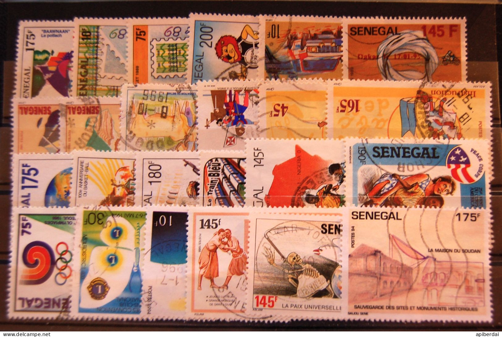 Senegal - Petit Lot De 24 Timbres Oblitérés Tous Différents - Senegal (1960-...)