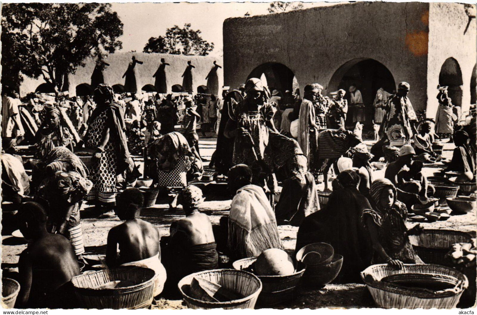 PC UPPER VOLTA BURKINA FASO OUAGADOUGOU UN COIN DU MARCHÉ ETHNIC TYPES (a53617) - Burkina Faso