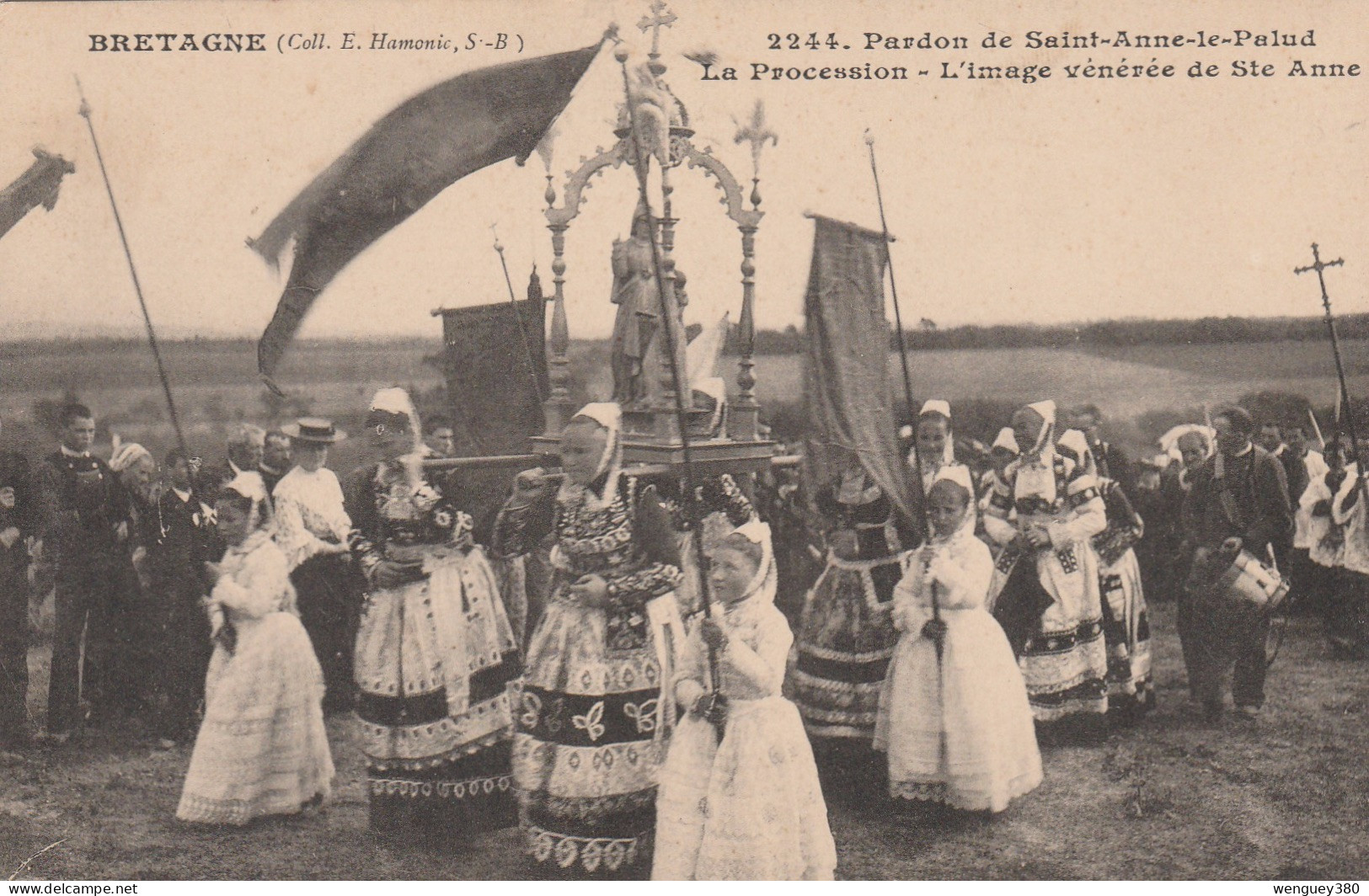 29 SAINTE ANNE LA PALUD .   Pardon De Sainte Anne Le Palud -L'Image Vénerée De Ste ANNE  SUP  PLAN.Env. 1915  RARE - Plonévez-Porzay