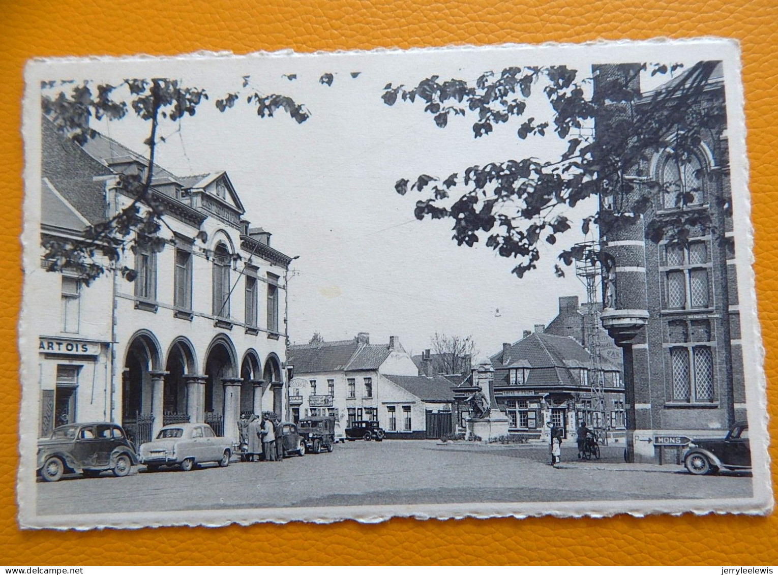 BOUSSU  -     Justice De Paix  Et Monument - Boussu