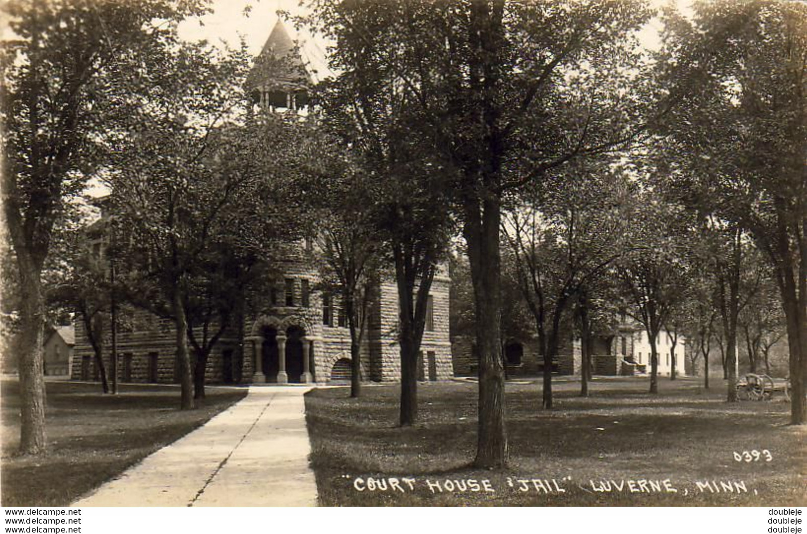 LUVERNE MINNESOTA  ...........  COURT HOUSE " JAIL " ............ REAL PHOTO POSTCARD - Autres & Non Classés