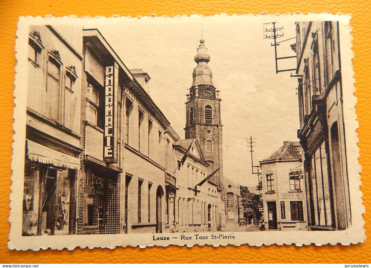 LEUZE  -    Rue Tour St-Pierre - Leuze-en-Hainaut