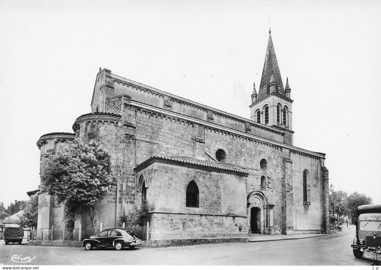 Nogaro -  L'Eglise - Format 10.7 Cm X 15.2 CM  -  CPSM °ger - Nogaro