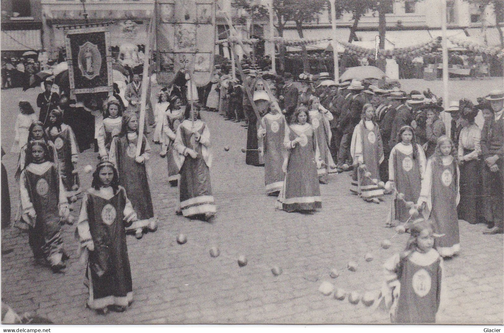 Tongeren Processie Der H. Relieken - Tongres Procession Des S.Reliques - N° 21 - Tongeren