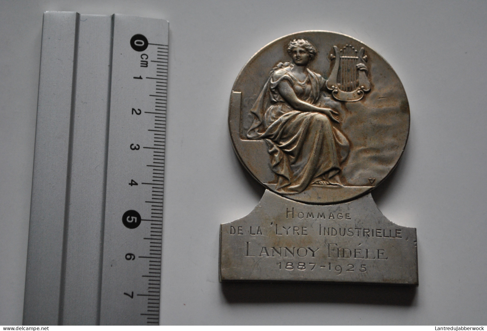 Médaille En Métal Argenté Hommage De La Lyre Industrielle Lannoy Fidèle 1887 - 1925 Monogrammée  Société Philharmonique - Professionali / Di Società