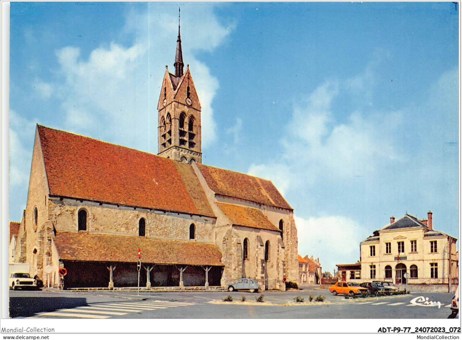 ADTP9-77-0779 - LE CHATELET-EN-BRIE - église Et Mairie  - Le Chatelet En Brie