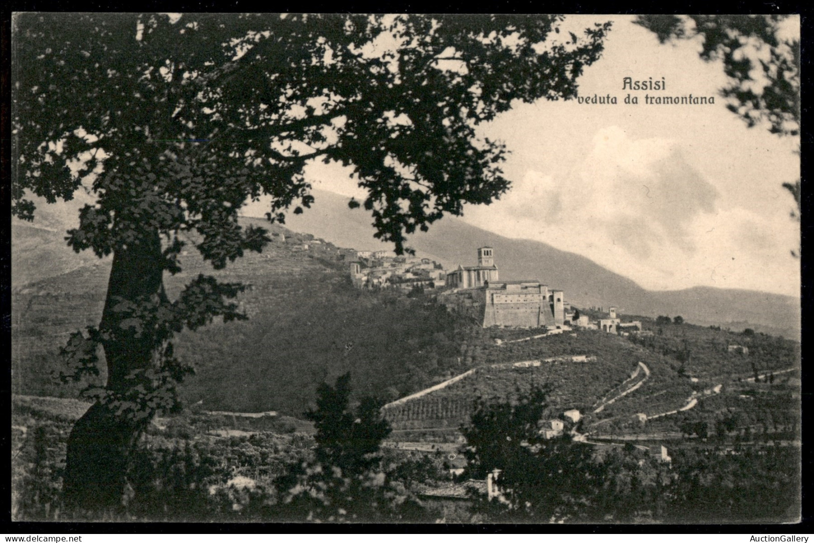 Regno - Vittorio Emanuele III - San Francesco - la serie di sei valori (192 + 194/95 + 197 + 198/99) nelle dentellature 