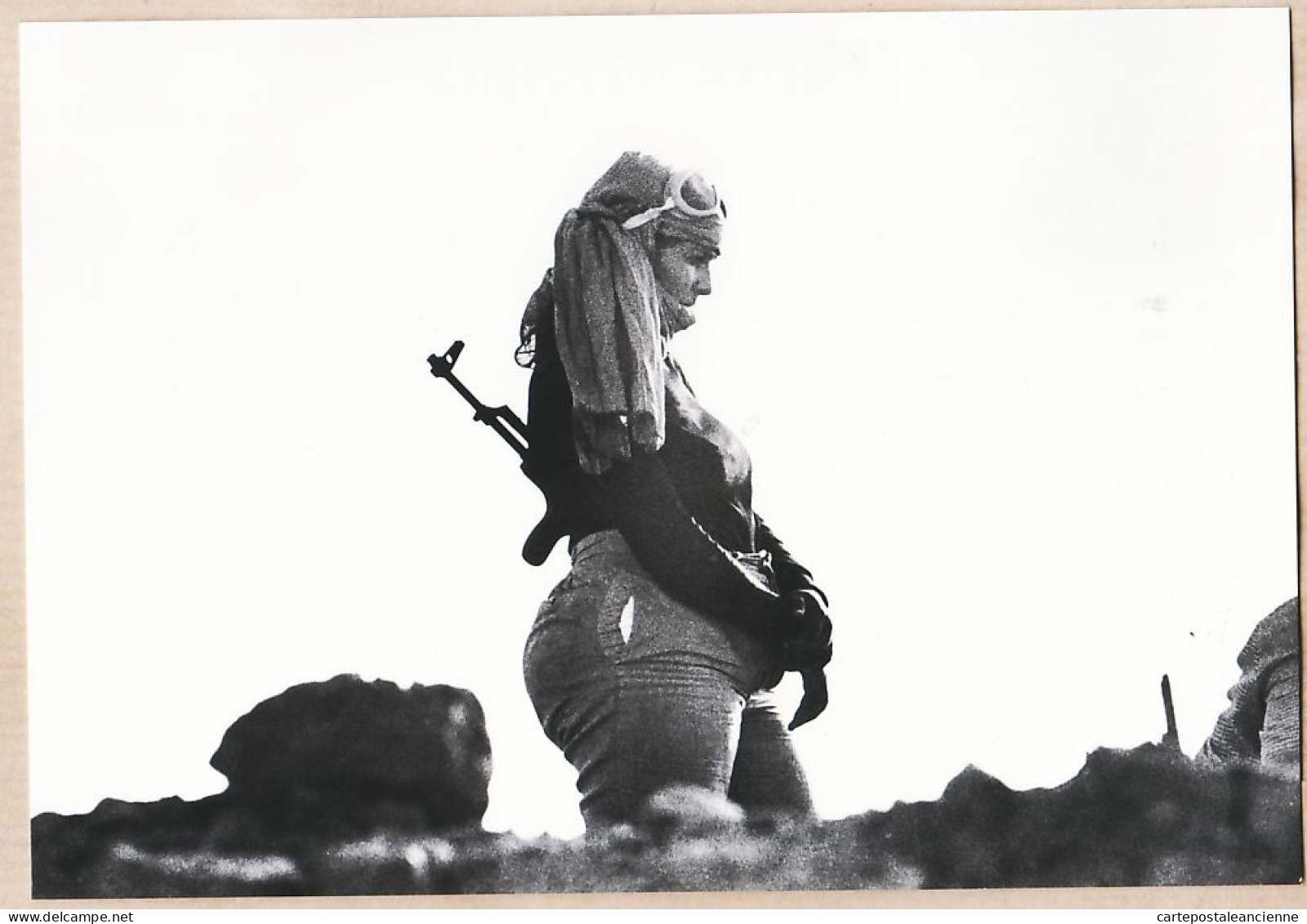 16007 / SAHARA OCCIDENTAL 1981 Combattante Du Front POLISARIO Photo Christine SPENGLER Tirage N° 423/500 - Westsahara