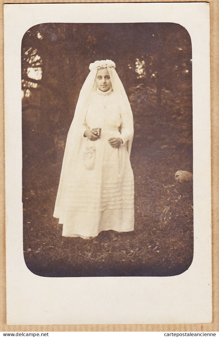 16422 / Ethnic Religion Communion Carte-Photo 1910s Communiante Jeune Fille En Aube Avec Coiffe Voile - Communie