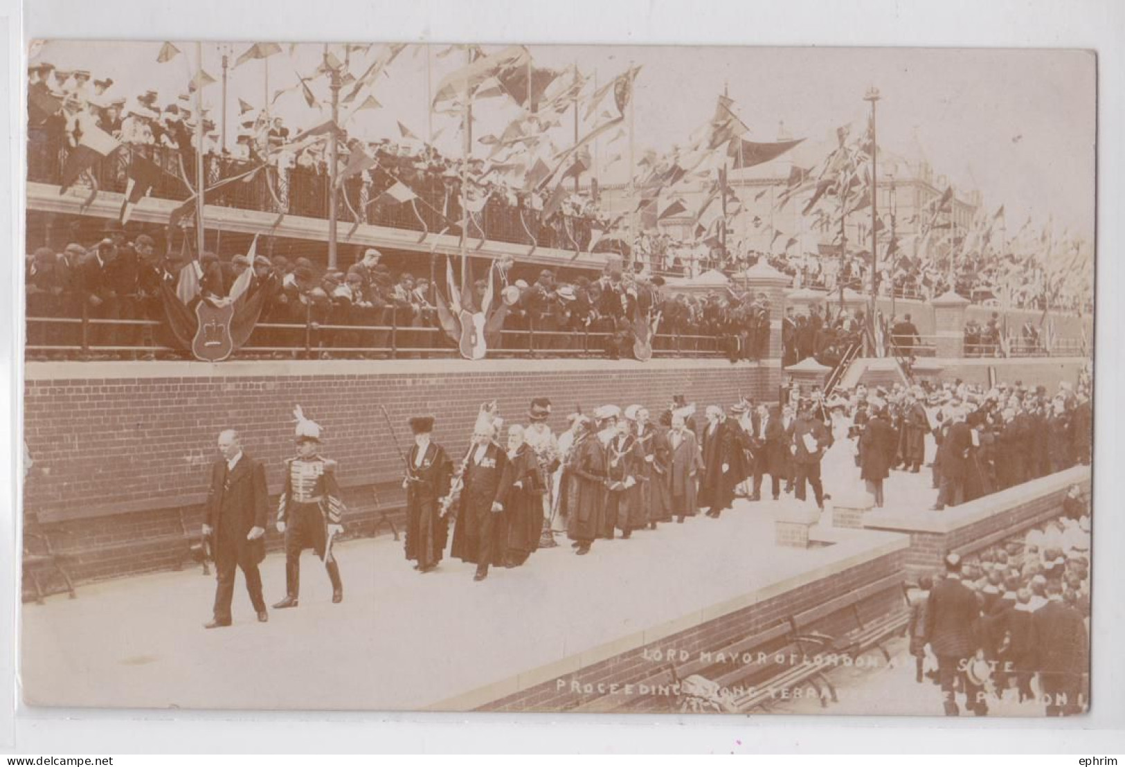 Bridlington (?) Lord Mayor Of London Proceeding Along Terrace  Photo Postcard - Otros & Sin Clasificación