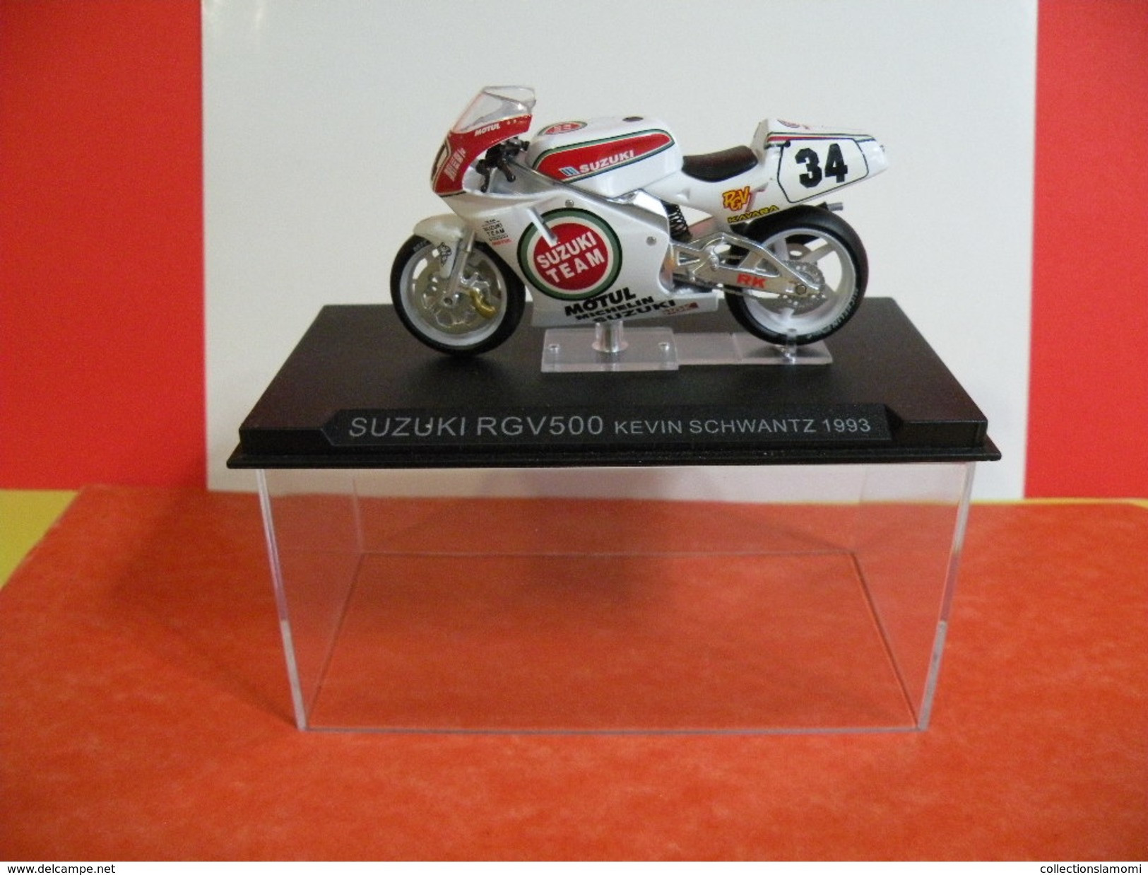 MOTO 1/24 > Suzuki RGV 500 Kevin Schwantz 1993 (sous Vitrine) - Motorräder