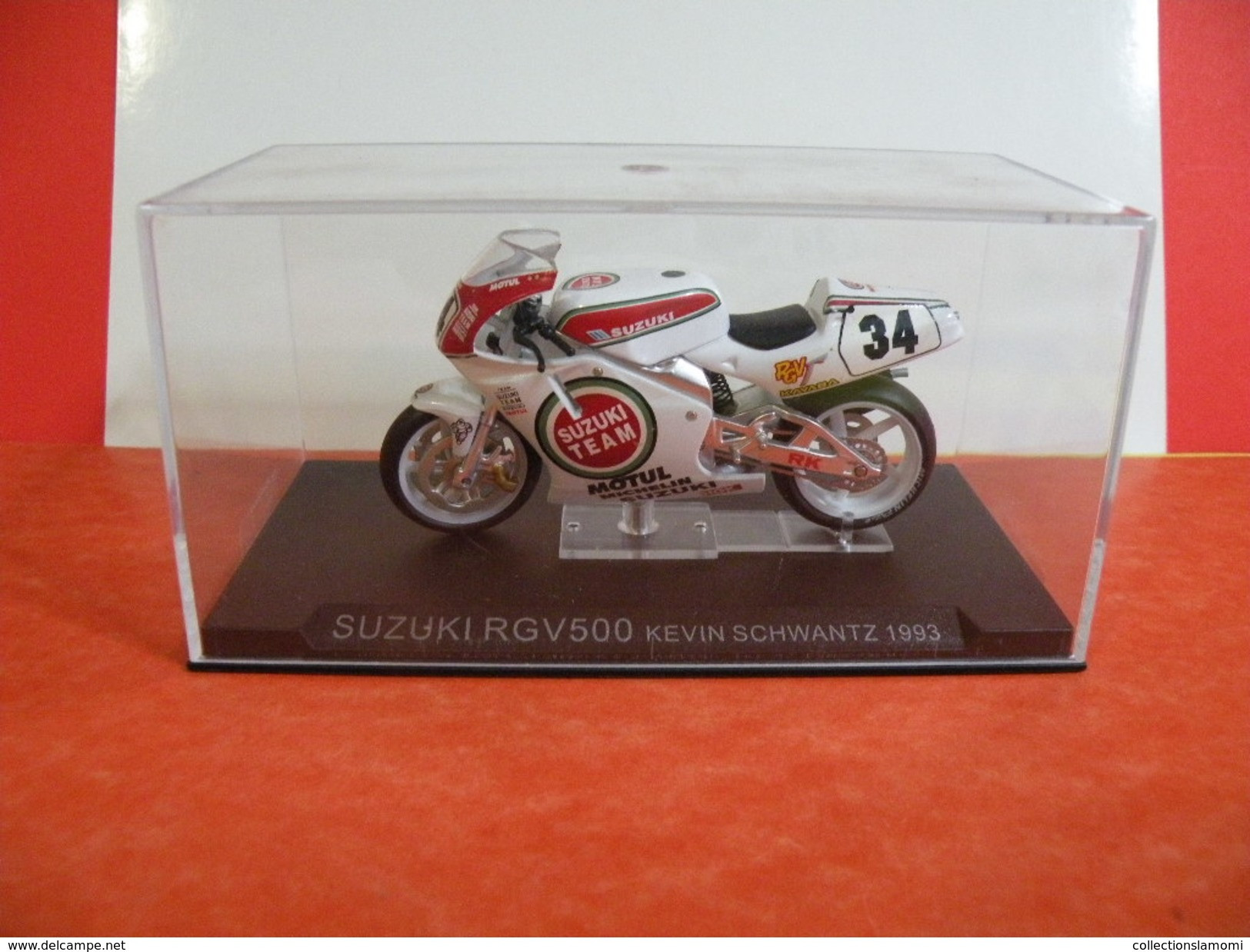 MOTO 1/24 > Suzuki RGV 500 Kevin Schwantz 1993 (sous Vitrine) - Motos