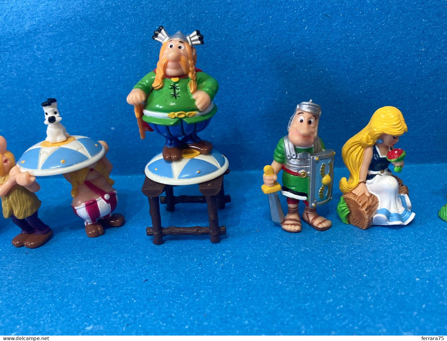 KINDER FERRERO SORPRESINE SERIE NON COMPLETA ASTERIX & ROMANS. - Otros & Sin Clasificación