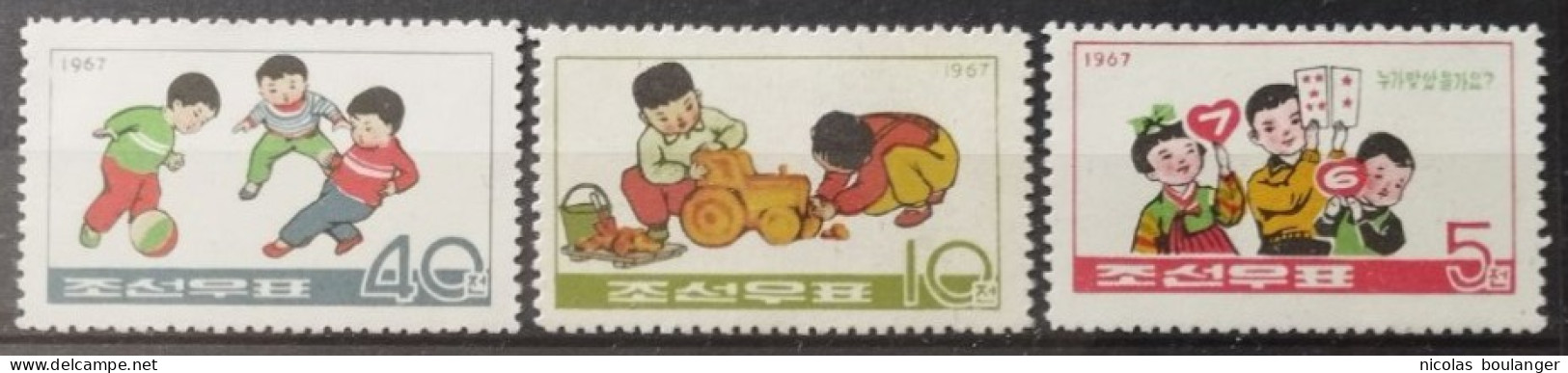 Corée Du Nord 1967 / Yvert N°765-767 / ** (sans Gomme) - Korea, North