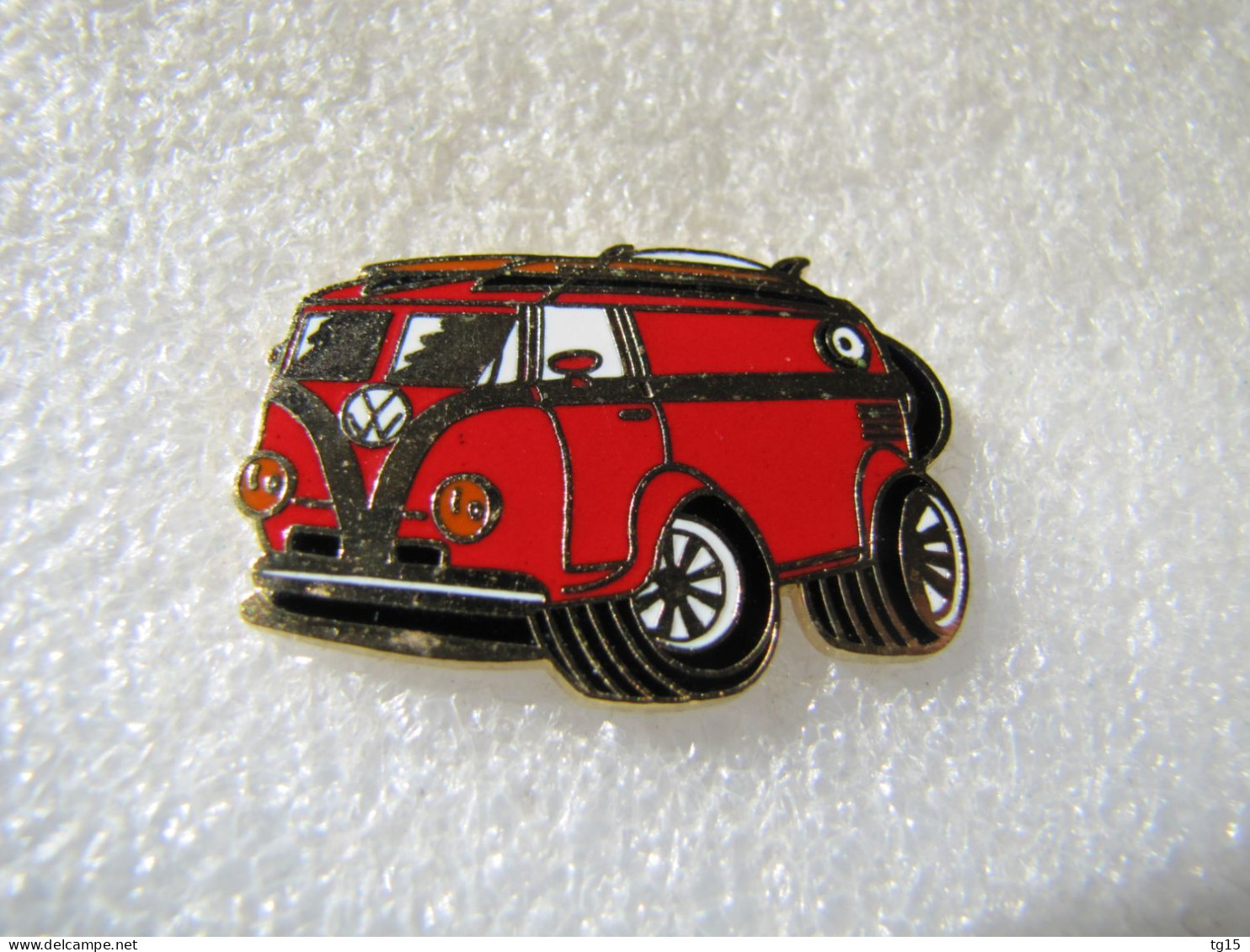 RARE  TOP    PIN'S    VOLKSWAGEN  COMBI  T 1    Email Grand Feu - Volkswagen