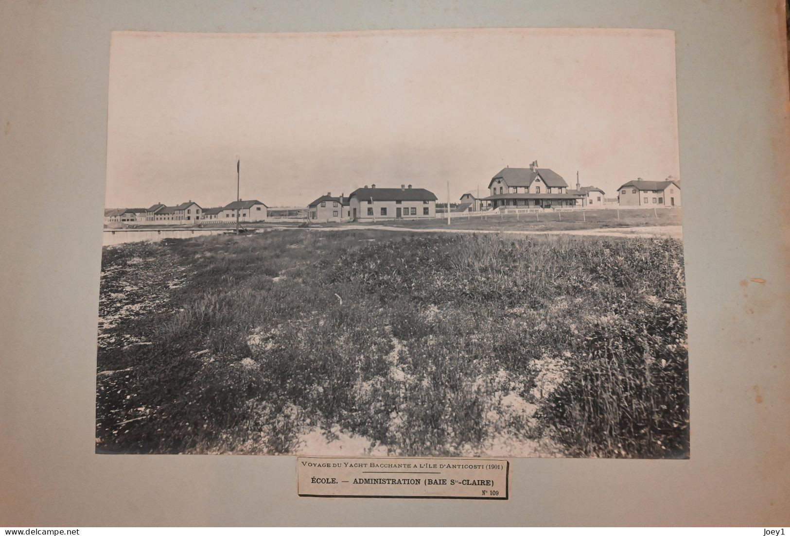 Anticosti ,l'Album photo qui raconte l histoire de l'ile d ' Anticosti après l achat de l ile par Henri Menier en 1895