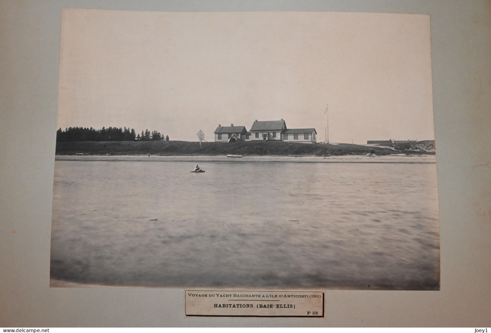 Anticosti ,l'Album photo qui raconte l histoire de l'ile d ' Anticosti après l achat de l ile par Henri Menier en 1895