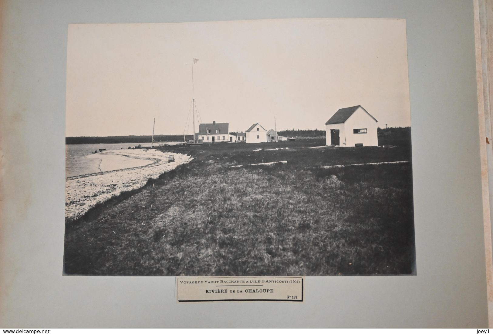 Anticosti ,l'Album photo qui raconte l histoire de l'ile d ' Anticosti après l achat de l ile par Henri Menier en 1895