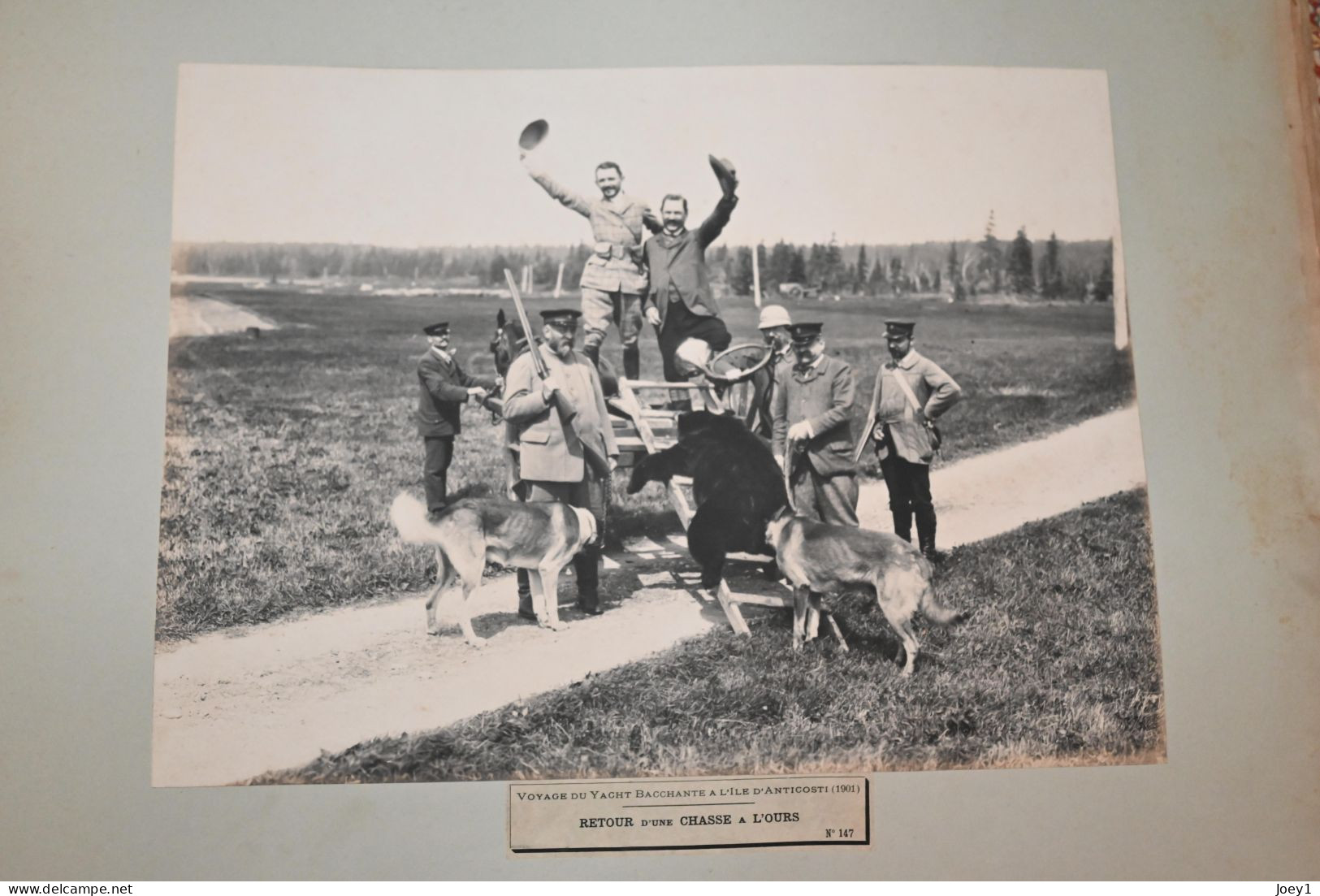 Anticosti ,l'Album photo qui raconte l histoire de l'ile d ' Anticosti après l achat de l ile par Henri Menier en 1895