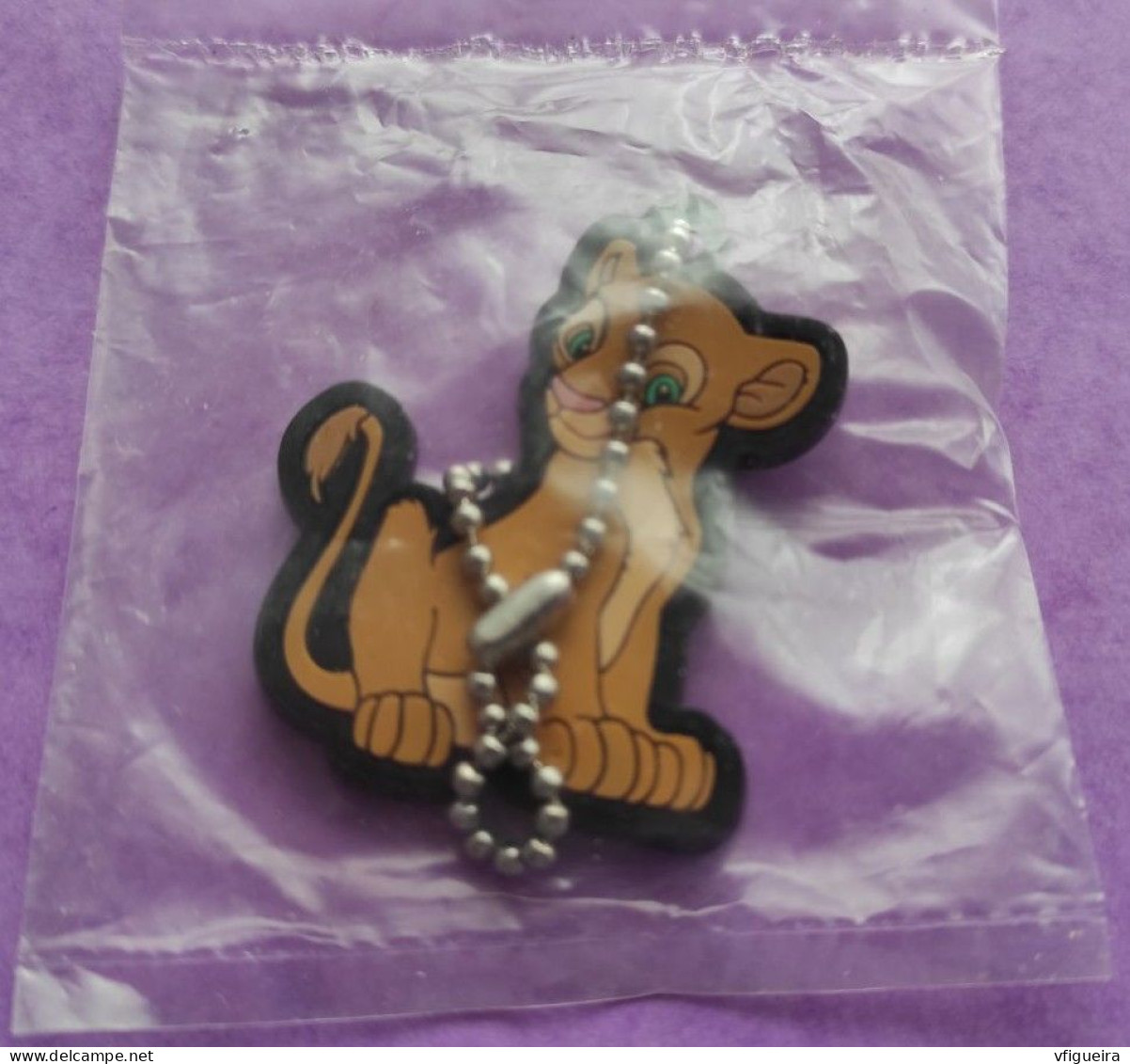 Pendentif En Matière Plastique Souple Le Roi Lion Personnage Nala - Disney