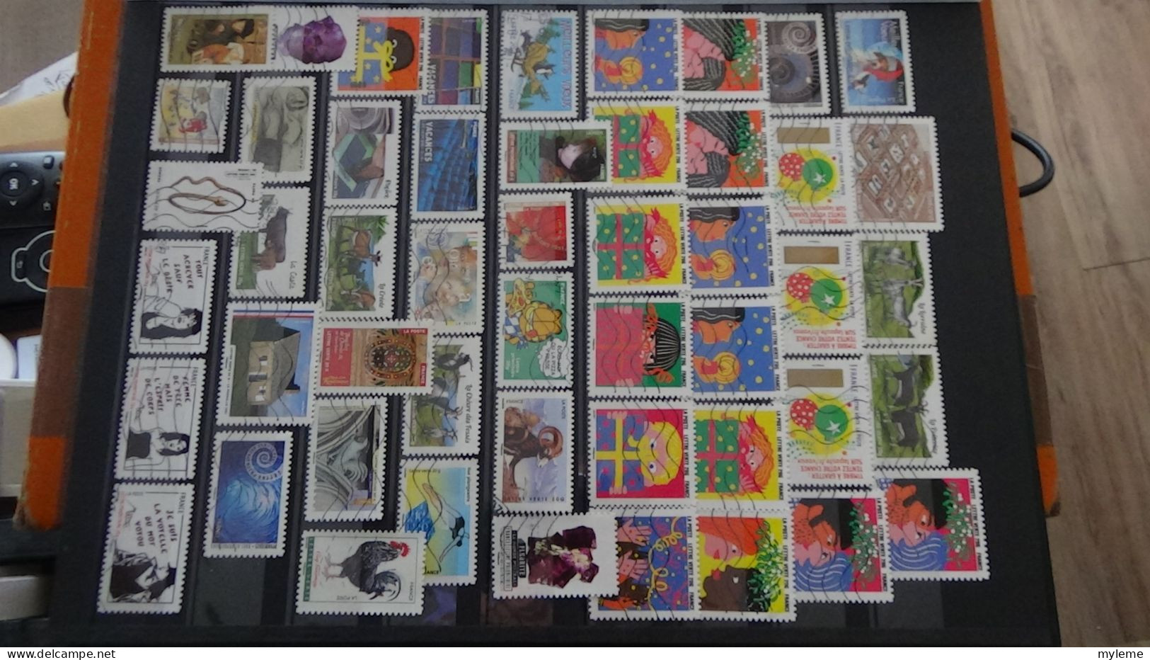 AZ104 Bel ensemble de timbres autoadhésifs oblitérés de France.  A saisir !!!