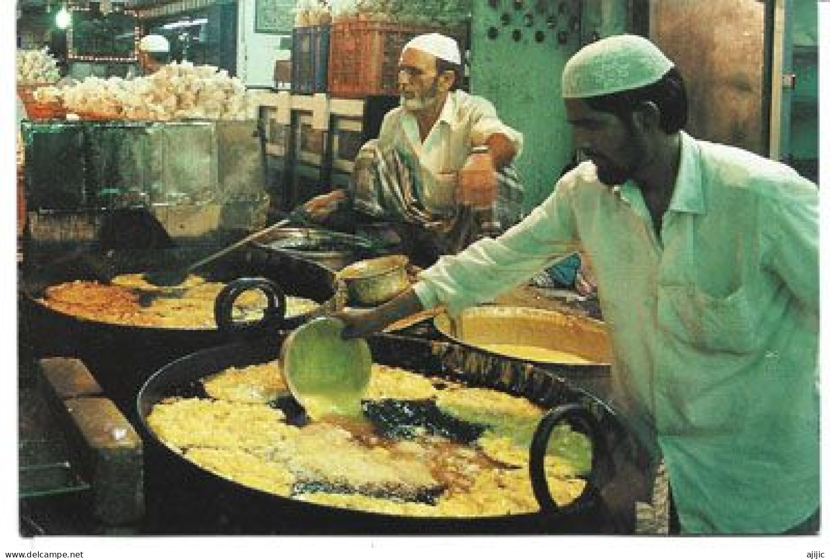 Mithaiwalas In India.Sweetness Of Tradition. Sweet Vendors. Postcard India (new-unused) - Recettes (cuisine)