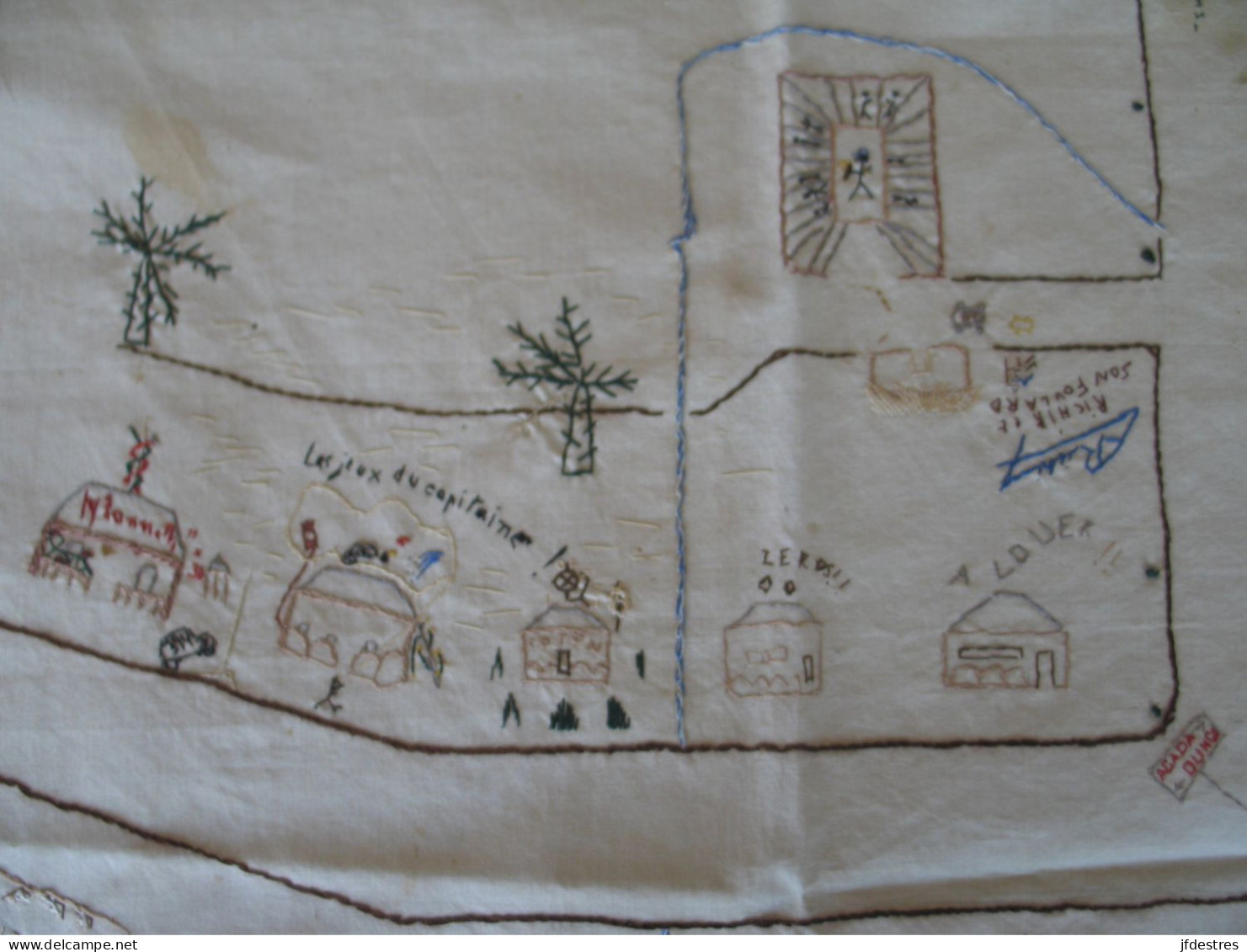 Nappe Brodée De 90 X 90 Cm Niangara, Haut-Uele, RD Congo Plan Quartier Des Belges, Camp Militaire Et Mission... 1938 - Autres & Non Classés