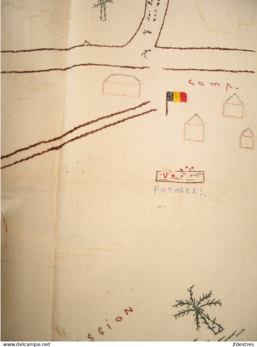 Nappe Brodée de 90 x 90 cm Niangara, Haut-Uele, RD Congo Plan Quartier des belges, camp militaire et mission... 1938