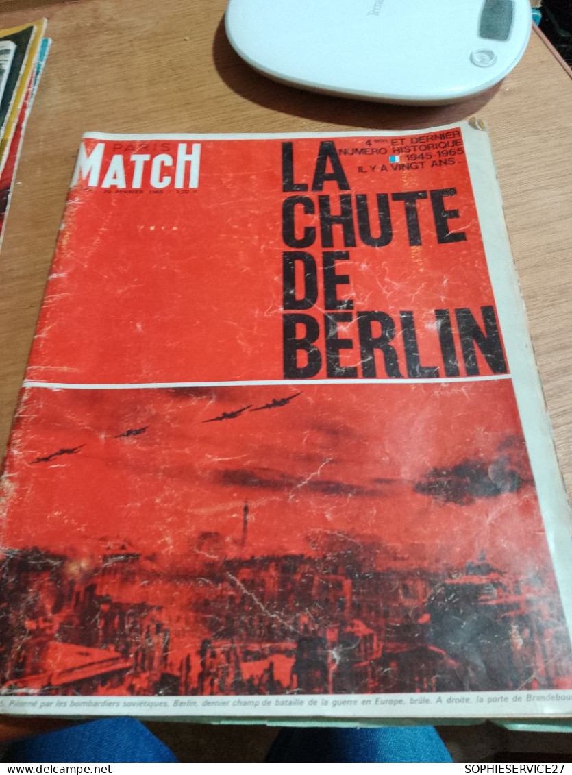 153 //  PARIS MATCH / LA CHUTE DE BERLIN / 1965 - Historia