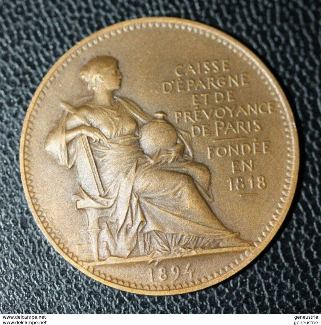 Jeton Banque 1894 "Caisse D'Epargne Et De Prévoyance De Paris - Fondé En 1818" Ruche - Abeille - Firma's