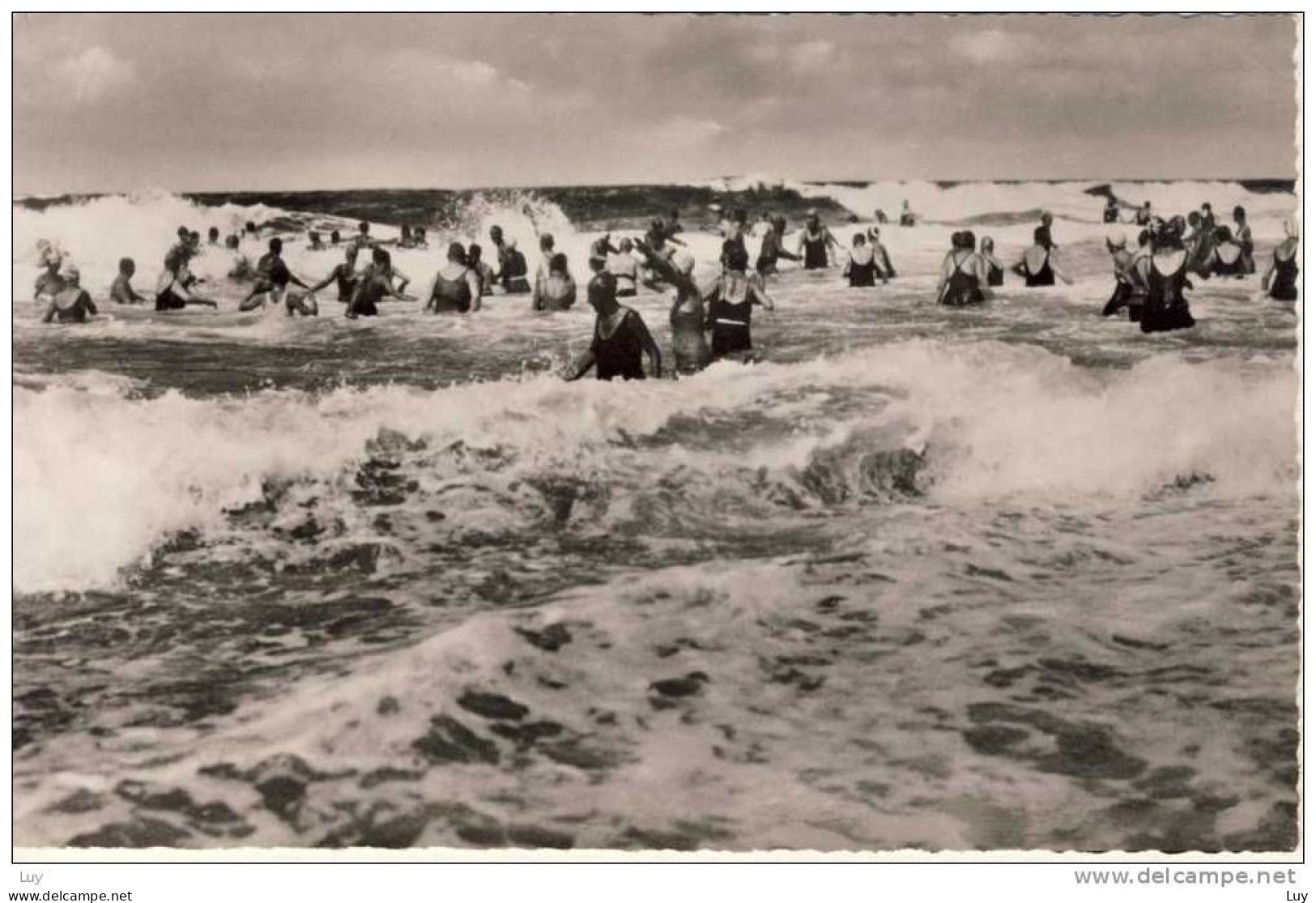 TRAVEMÜNDE, Badeleben In Der Brandung, Werbestempel, Foto AK - Ostseeheilbad - Luebeck-Travemuende