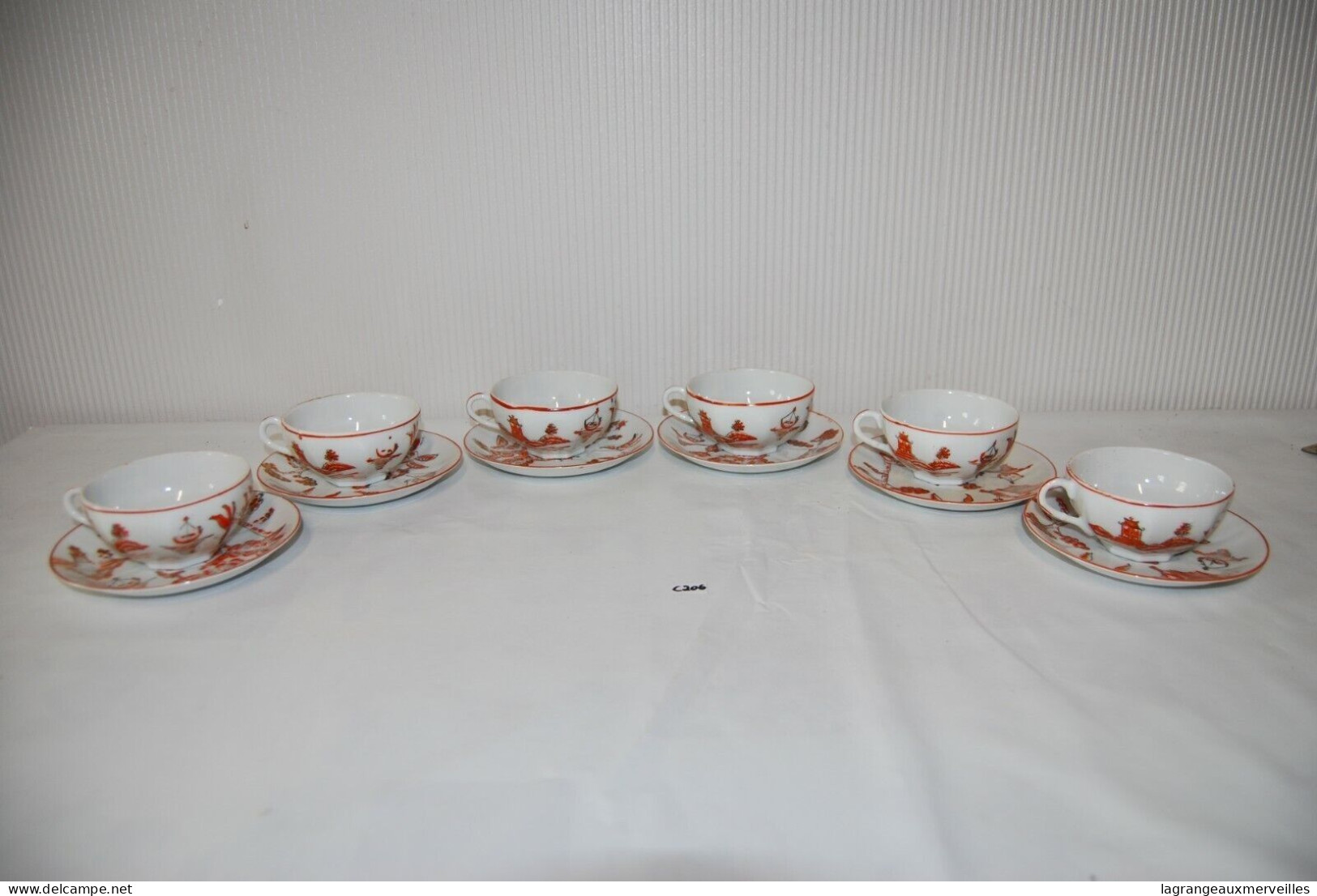 C206 Service De 6 Tasses Et Sous Tasse Asiatique - Porcelaine Fine - Autres & Non Classés