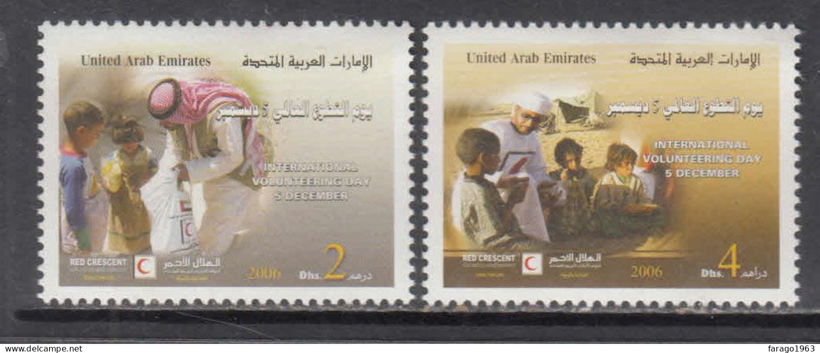 2006 United Arab Emirates International Volunteers Day Complete Set Of 2 MNH - Ver. Arab. Emirate