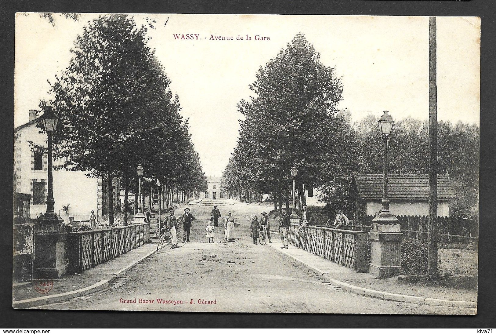 WASSY " Avenue De La Gare "    1905       Très Animée - Wassy