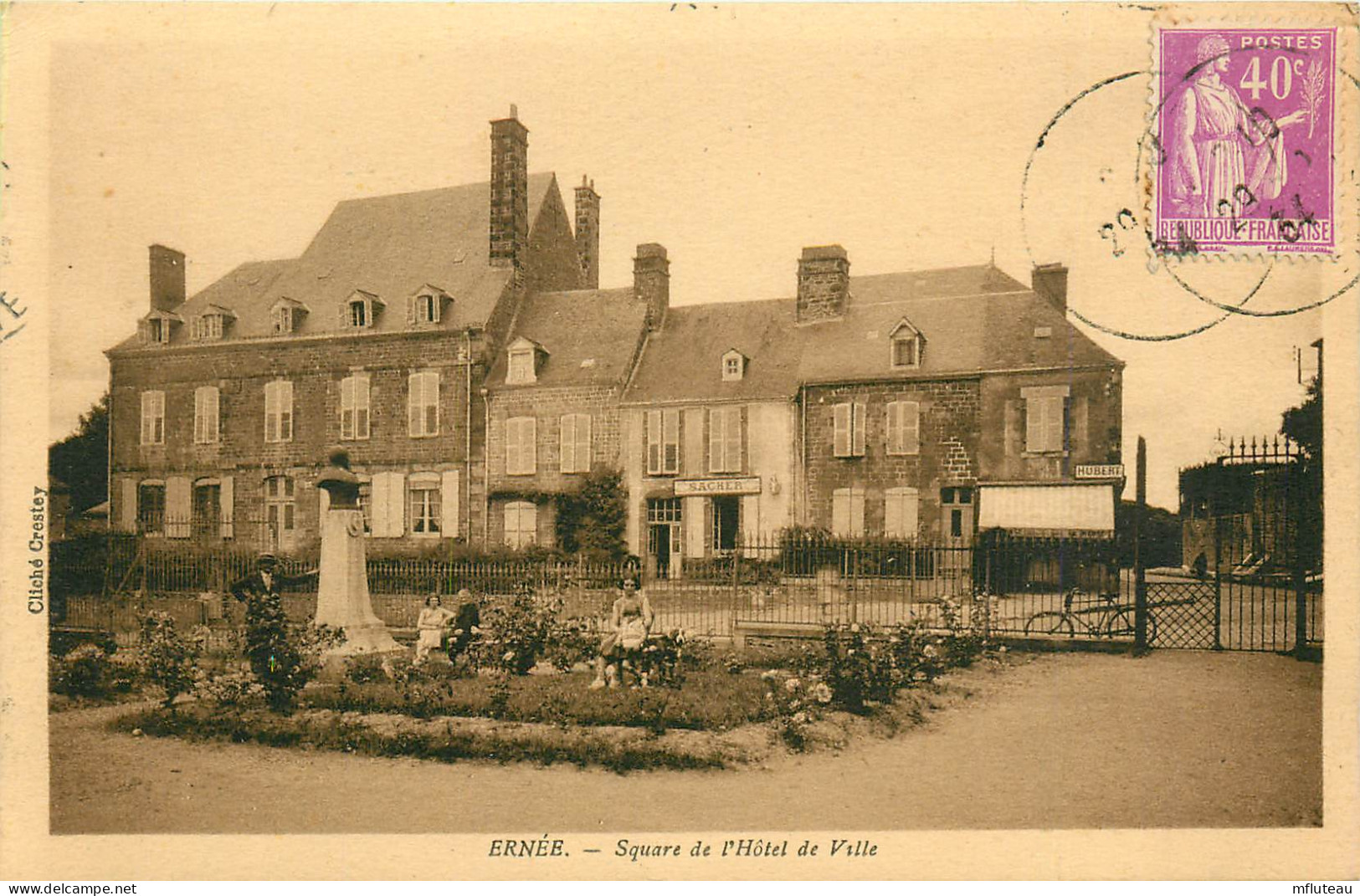 53* ERNEE   Square De L Hotel De Ville  RL24,2123 - Ernee
