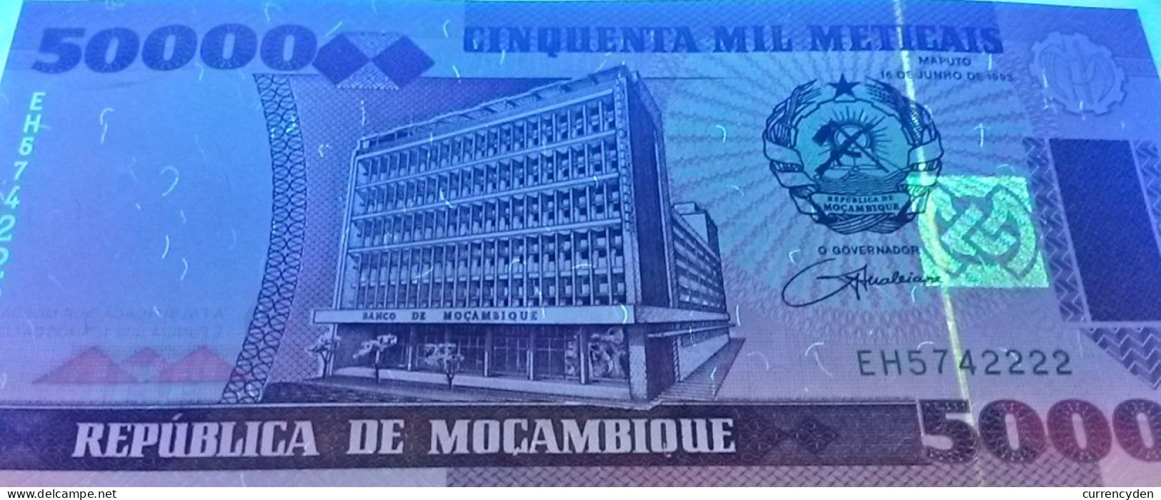 Mozambique P138, 50,000 Meticais, Bank Bldg / Cahara Dam, UNC See UV, $8 Cat Va - Mozambique